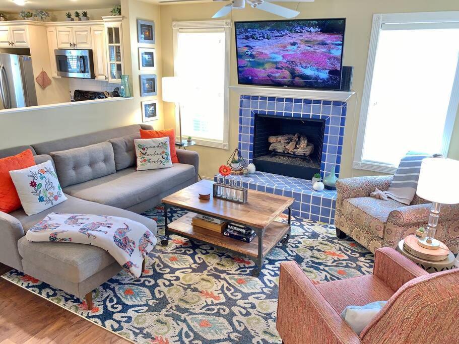 The Comforts' Inn: Mountain Escape Mountainaire Extérieur photo