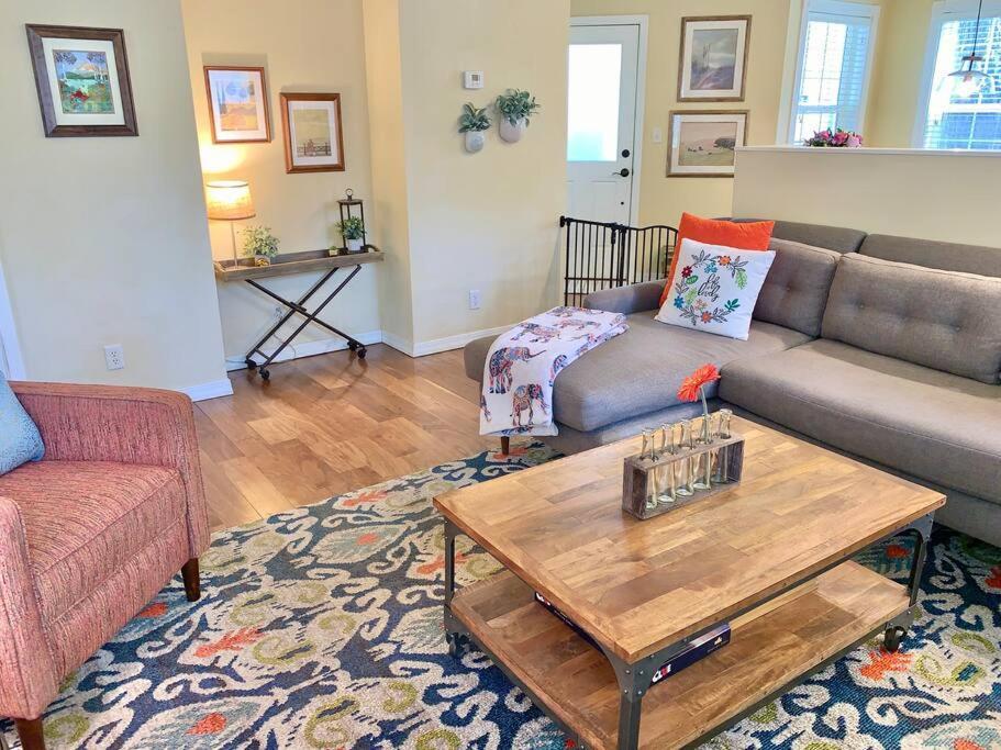 The Comforts' Inn: Mountain Escape Mountainaire Extérieur photo